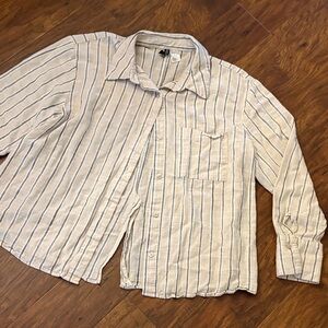 H&M Linen Blend Button-Up Shirt with Split Back Detailing